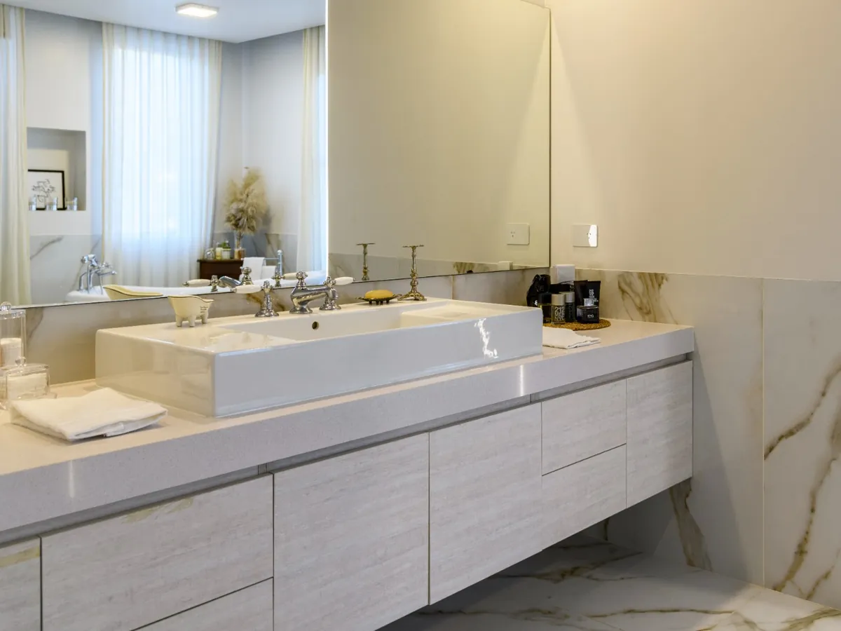 Casa Nogal: baño en mármol